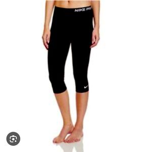 Nike Pro Dri-Fit Black Capris